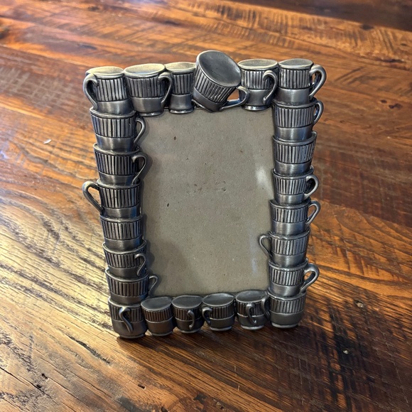 Metal Teacup Frame - Picture 8 of 9